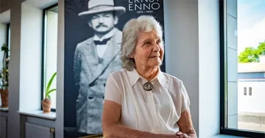 Elina Toona