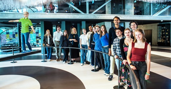 Taotlusvoor on avatud: võõrsil elavatele eesti noortele suunatud praktika sooritamine Eestis