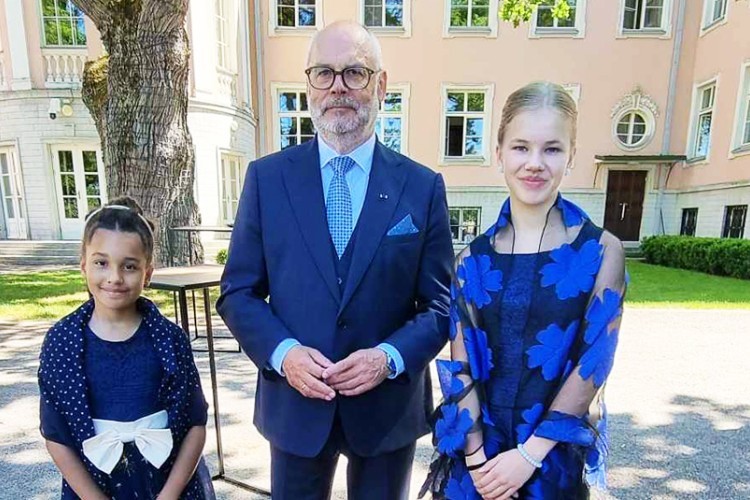 Presidendi kirja- ja mõttetalgute „Kas ma Eestit unes nägin? tänuüritus Roosiaias