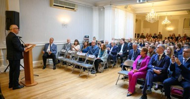 President Karis New Yorgi Eesti Majas