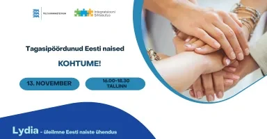 Event overview with women's hands together