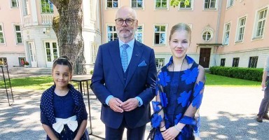 Presidendi kirja- ja mõttetalgute „Kas ma Eestit unes nägin? tänuüritus Roosiaias