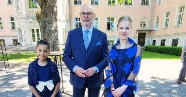 Presidendi kirja- ja mõttetalgute „Kas ma Eestit unes nägin? tänuüritus Roosiaias