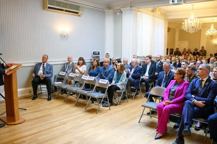 Estonians in the US recall the Great Flight on its 80th anniversary