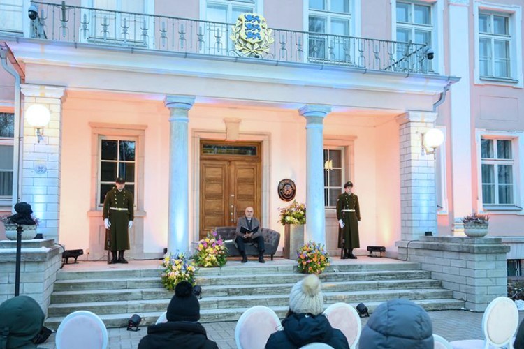 Emakeelepäeva suur ettelugemine Kadriorus