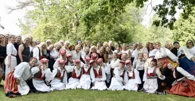 Nou Pois Äläud II tantsulaager. Foto: Peeter Põldre.